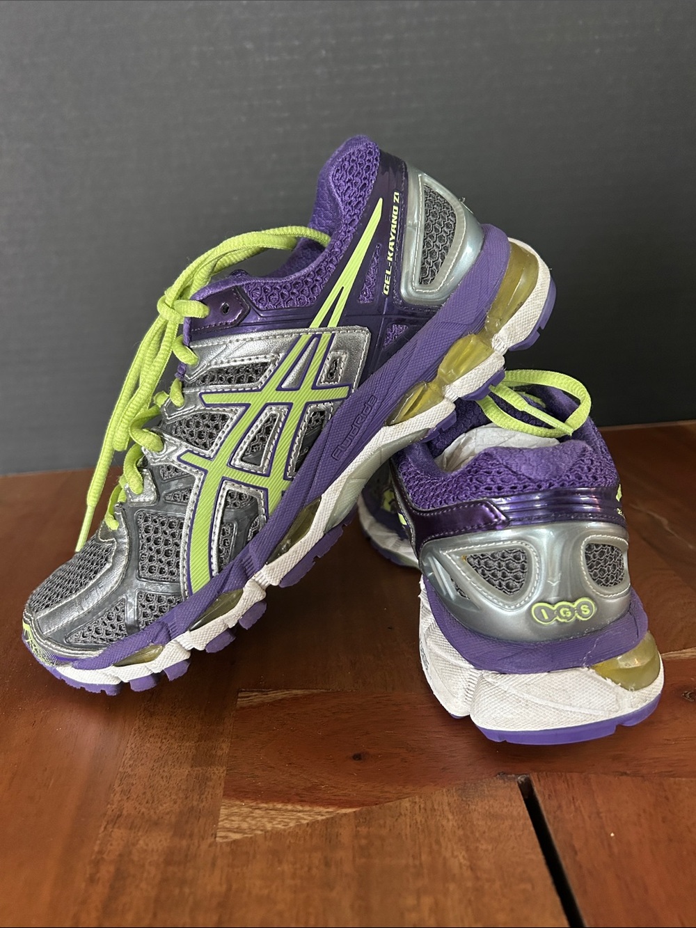 ASICS Kayano size 6 Running Sneakers